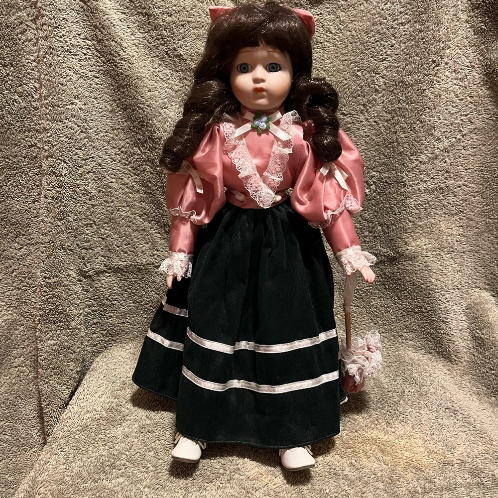 Heritage Mint Ltd. Collection vintage porcelain doll.